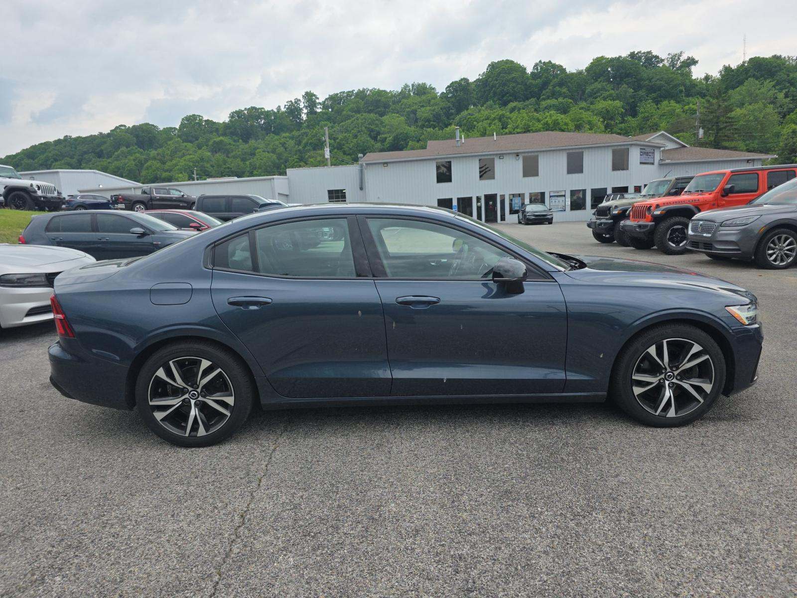 2023 Volvo S60 B5 Core Dark Theme AWD