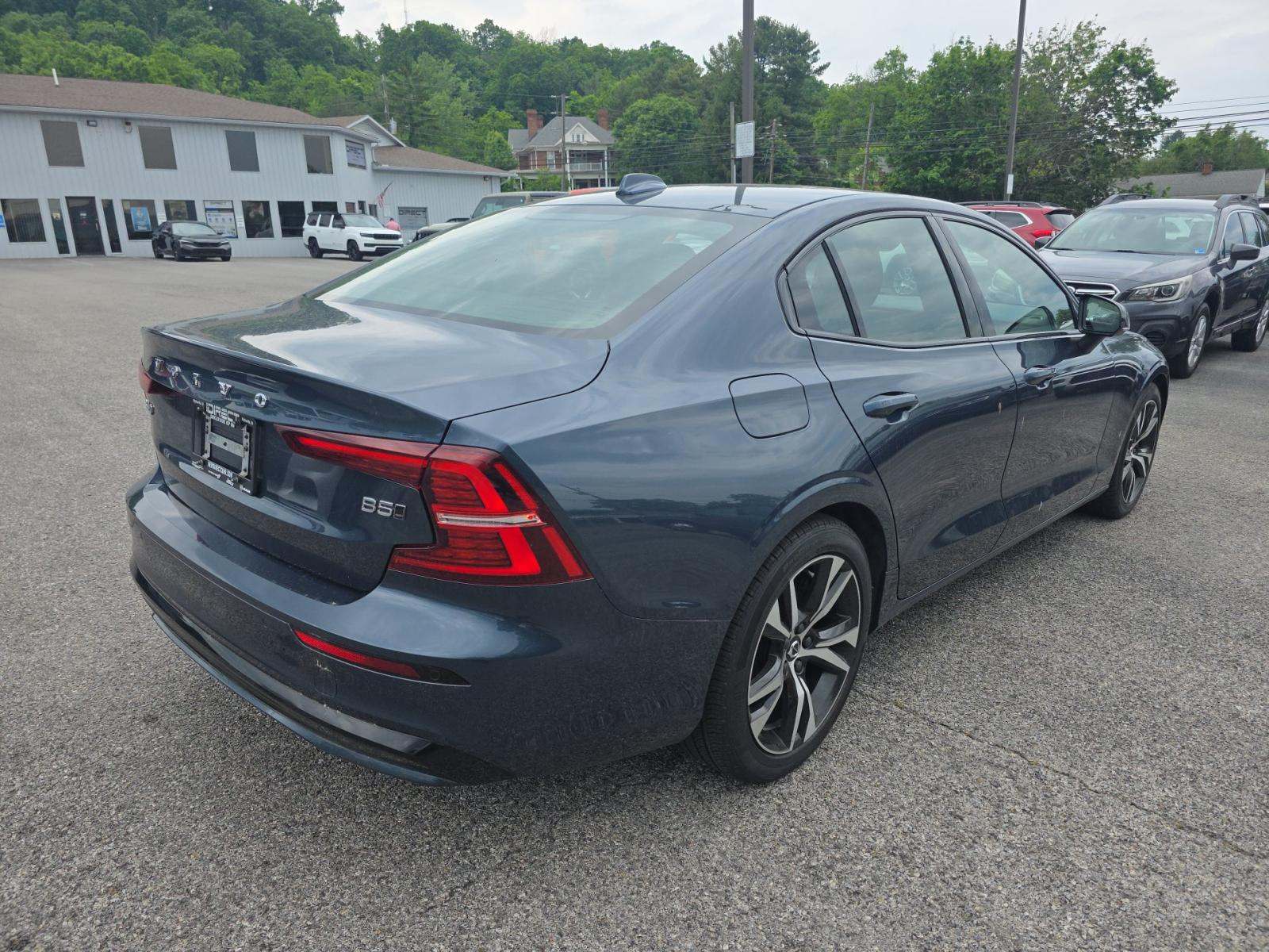 2023 Volvo S60 B5 Core Dark Theme AWD