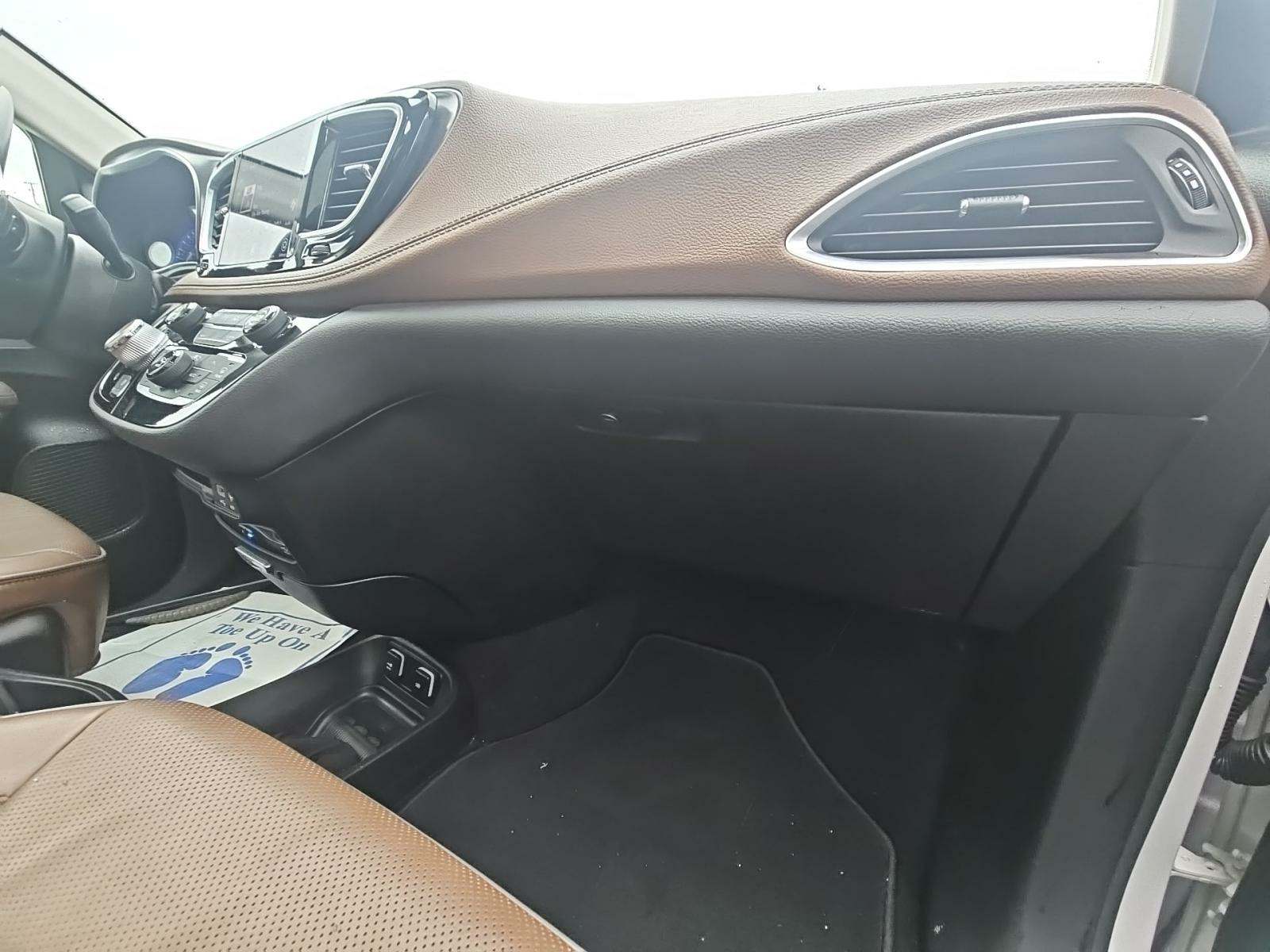 2019 Chrysler Pacifica Limited FWD