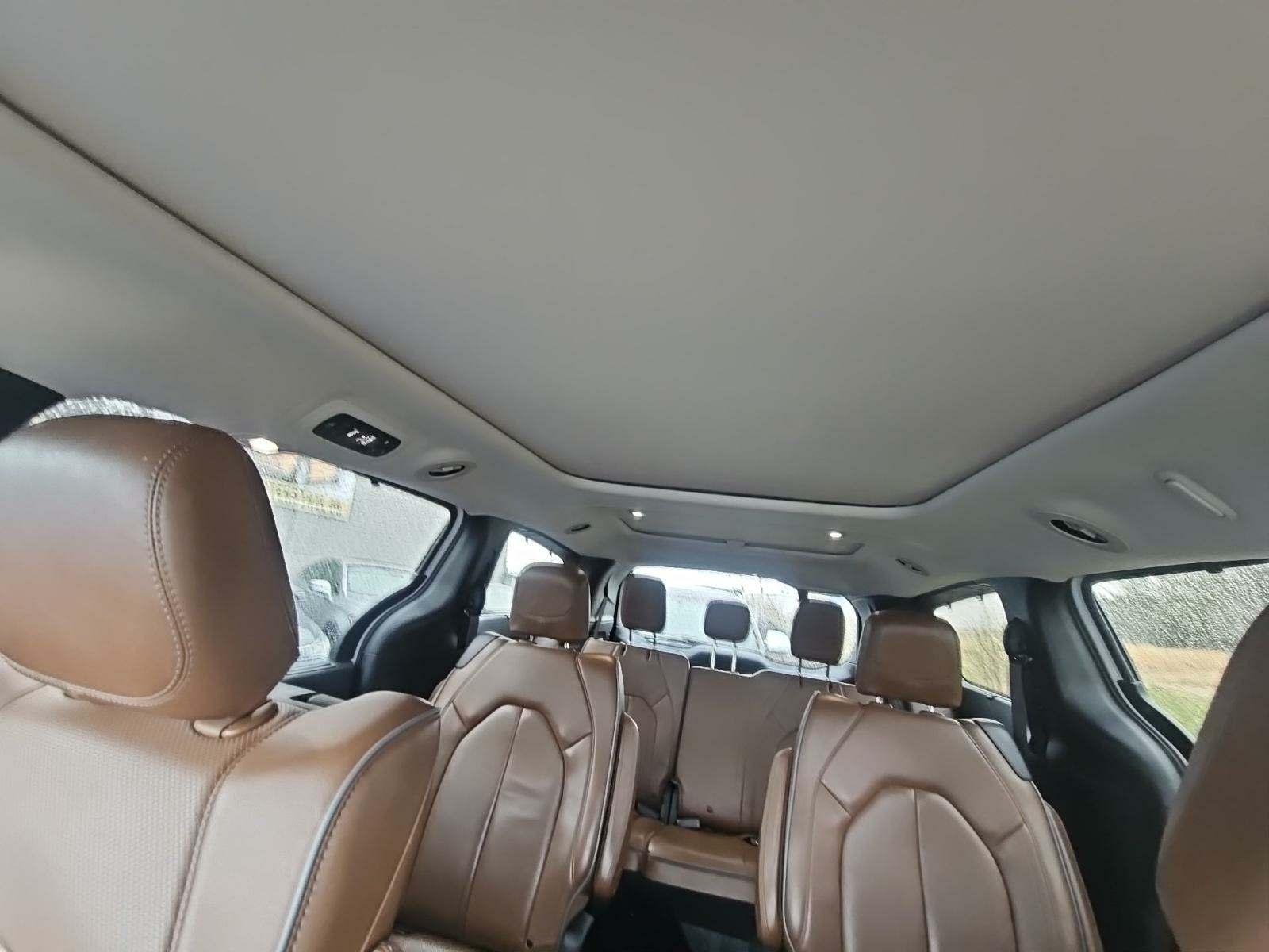 2019 Chrysler Pacifica Limited FWD