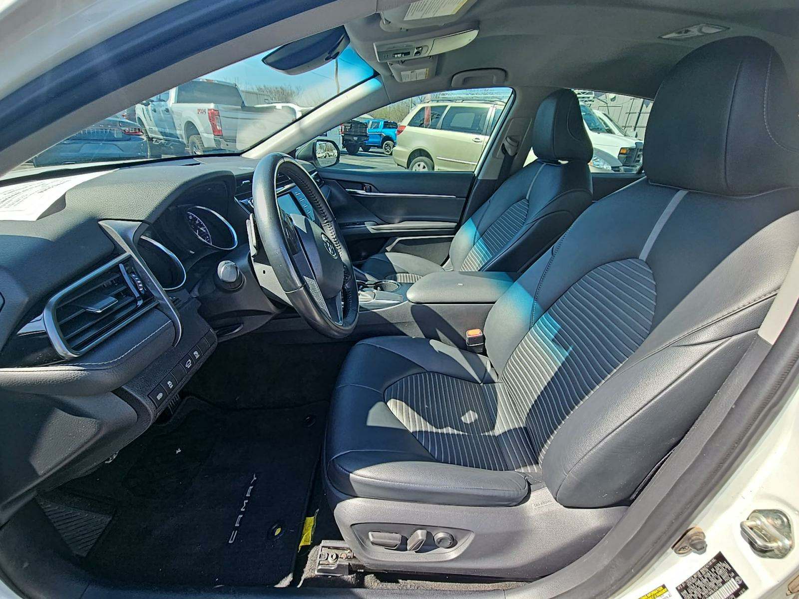 2020 Toyota Camry SE Nightshade FWD