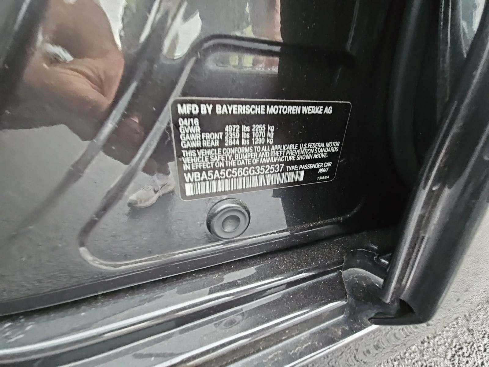 2016 BMW 5 Series 528i RWD