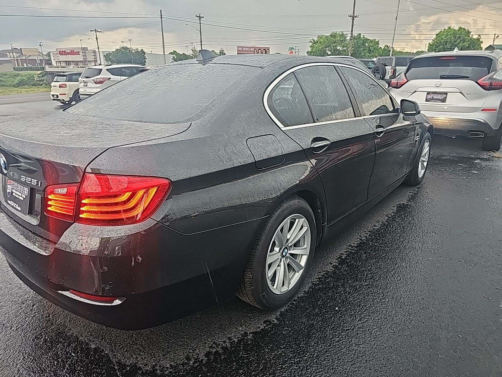 2016 BMW 5 Series 528i RWD