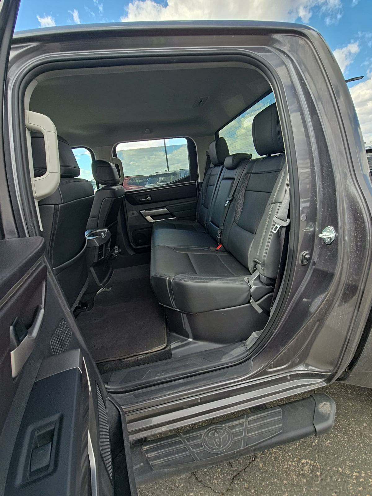 2022 Toyota Tundra SR5 AWD