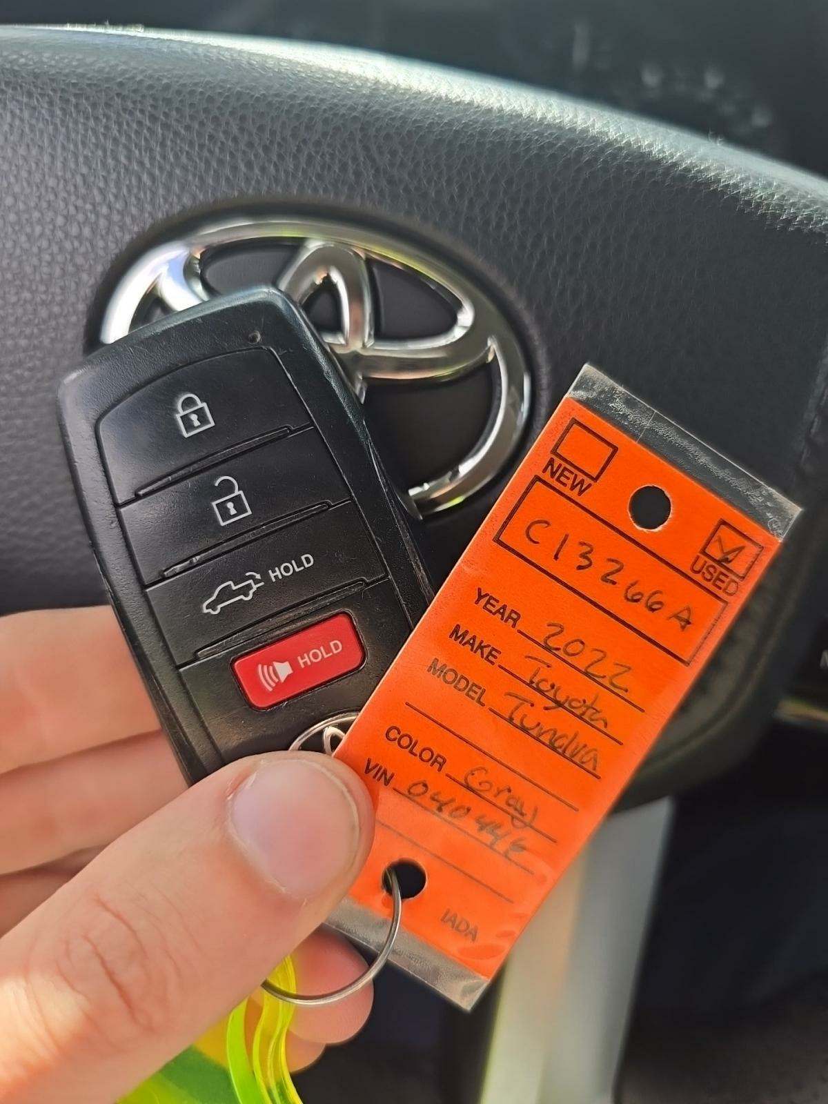 2022 Toyota Tundra SR5 AWD