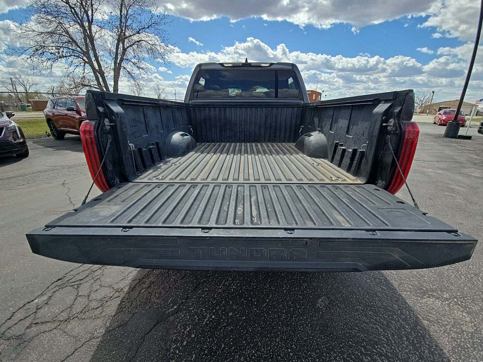 2022 Toyota Tundra SR5 AWD