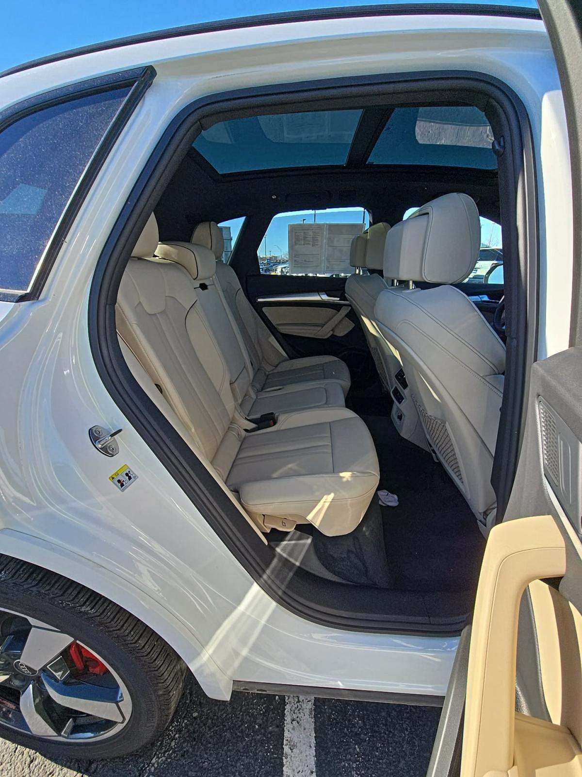 2024 Audi Q5 S line Prestige AWD