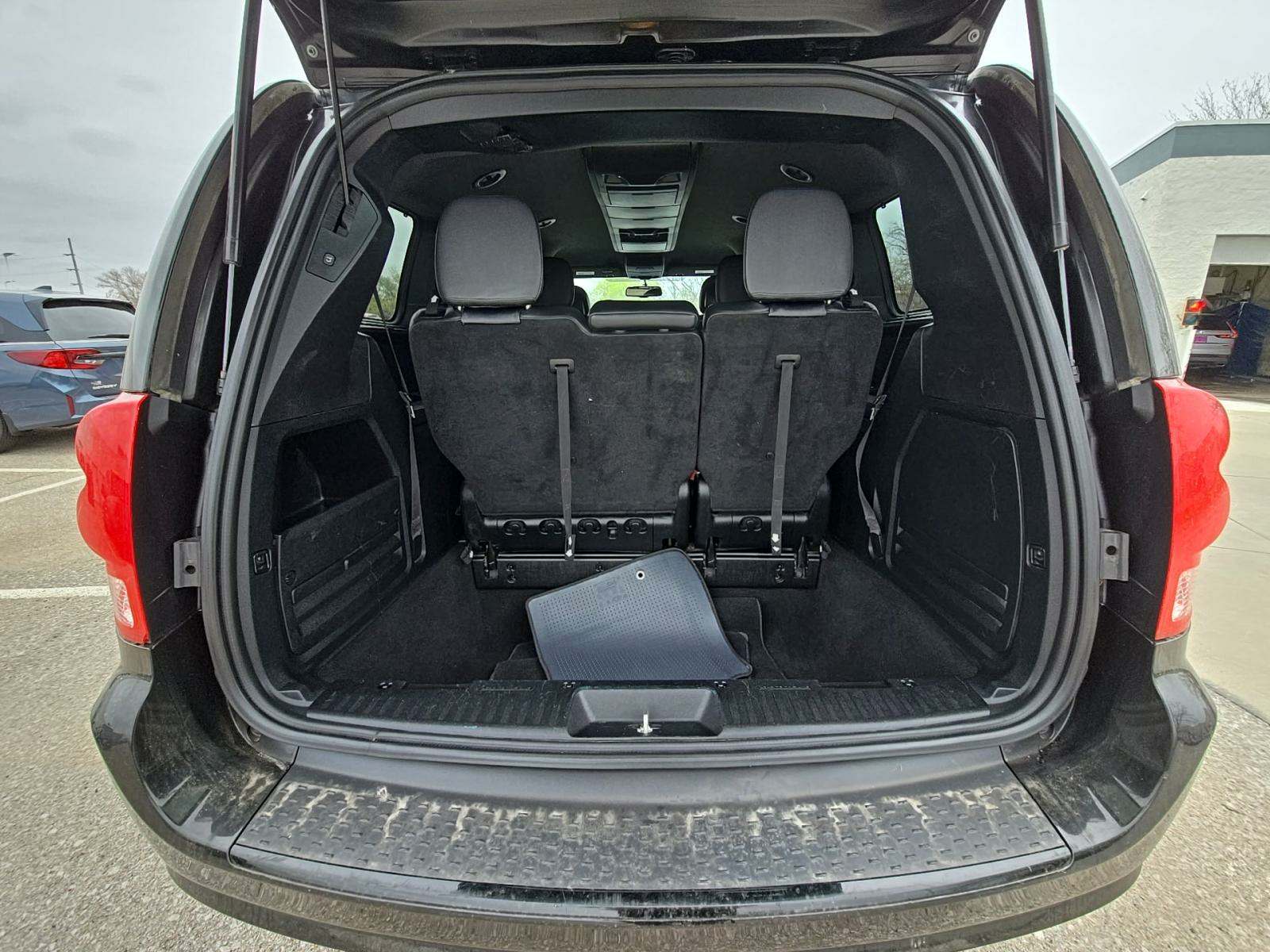 2017 Dodge Grand Caravan SXT FWD