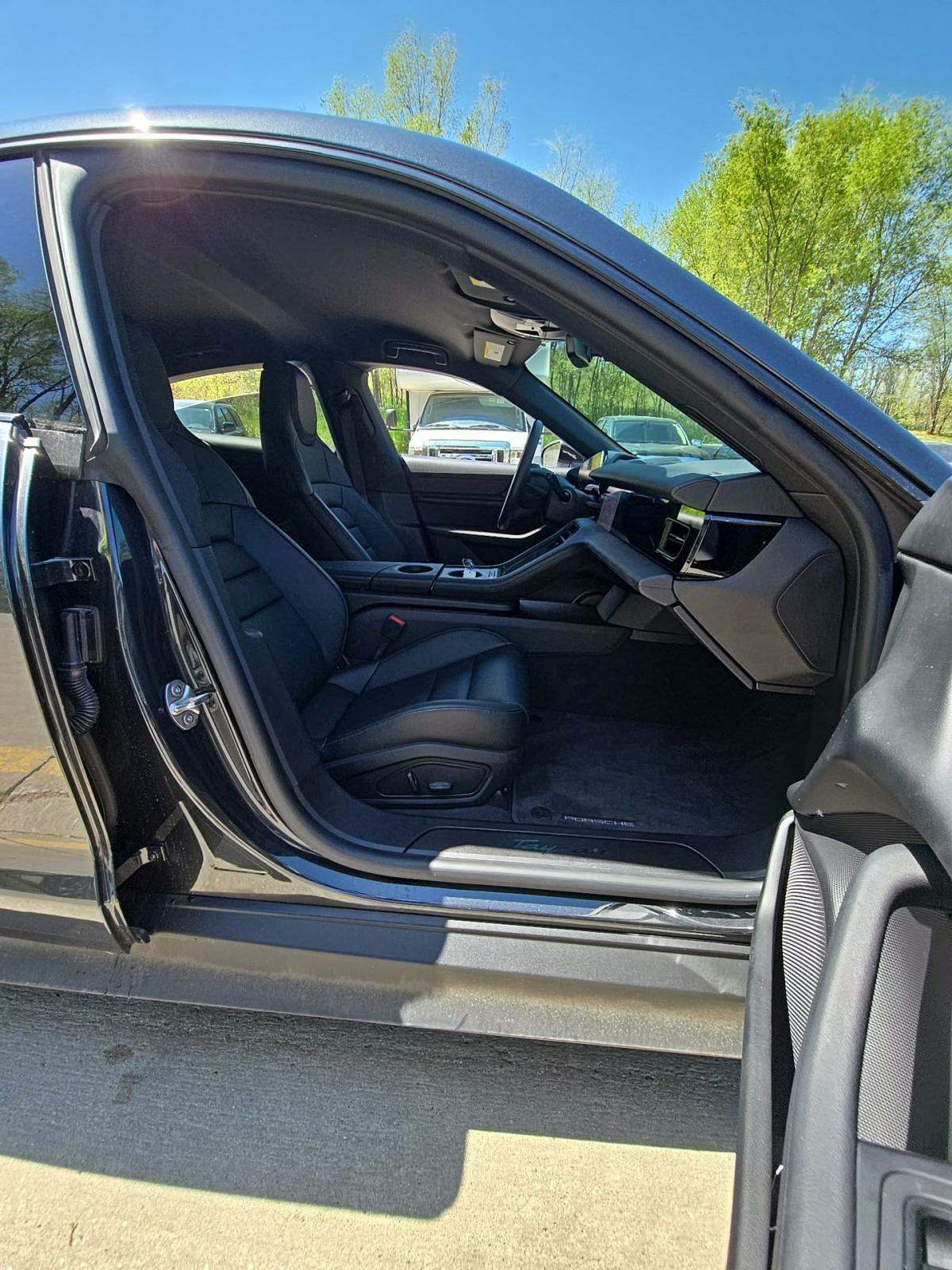 2022 Porsche Taycan Base RWD