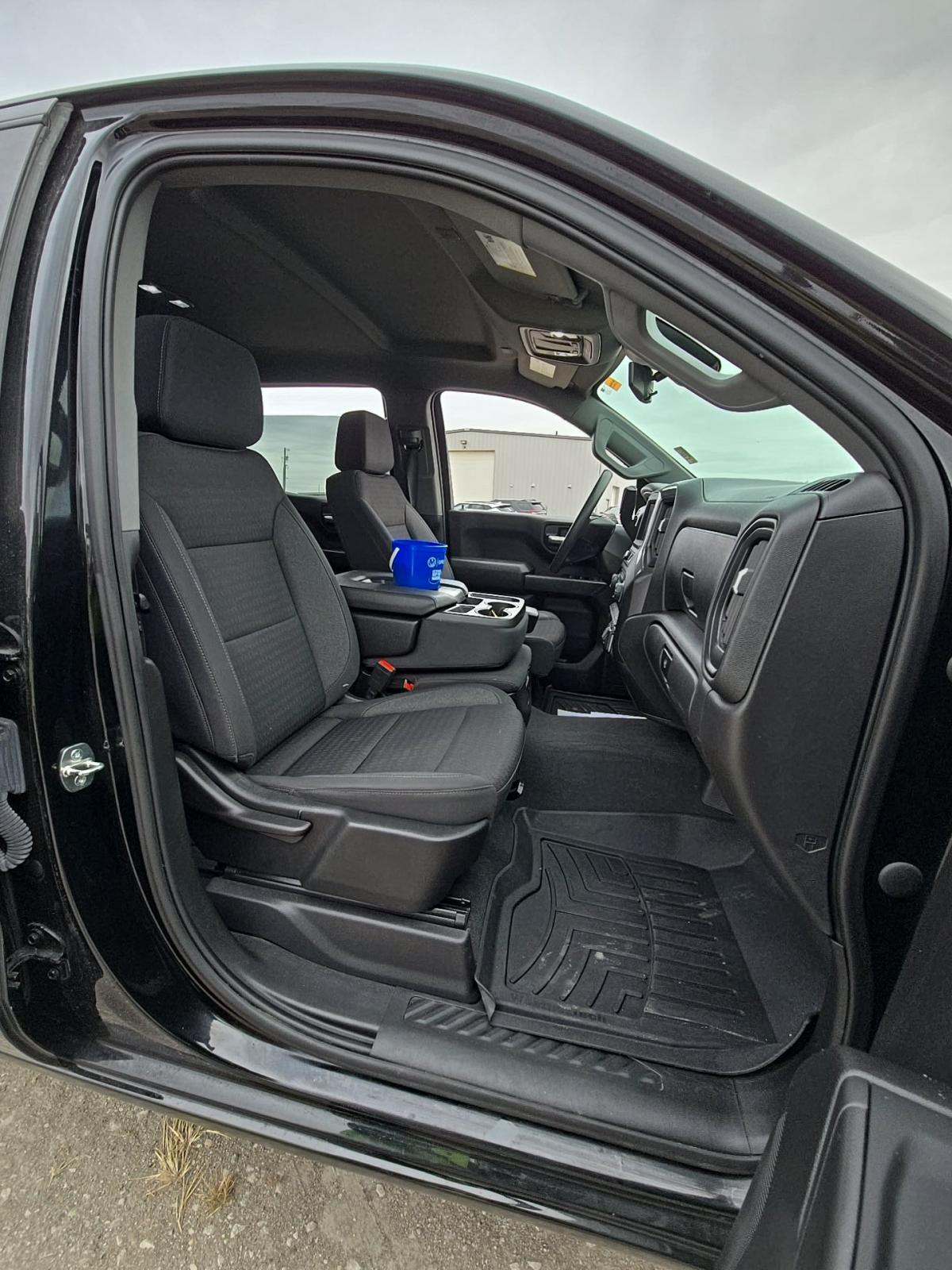 2023 Chevrolet Silverado 1500 Custom Trail Boss AWD