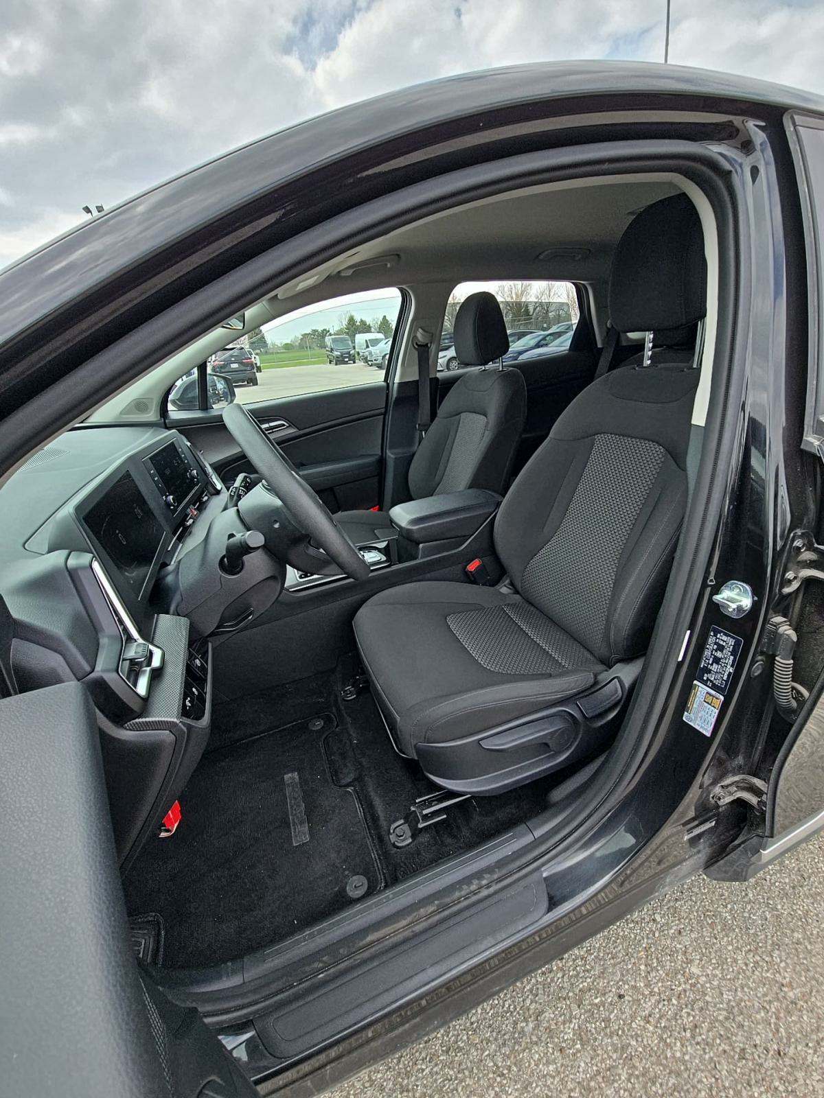 2024 Kia Sportage LX AWD