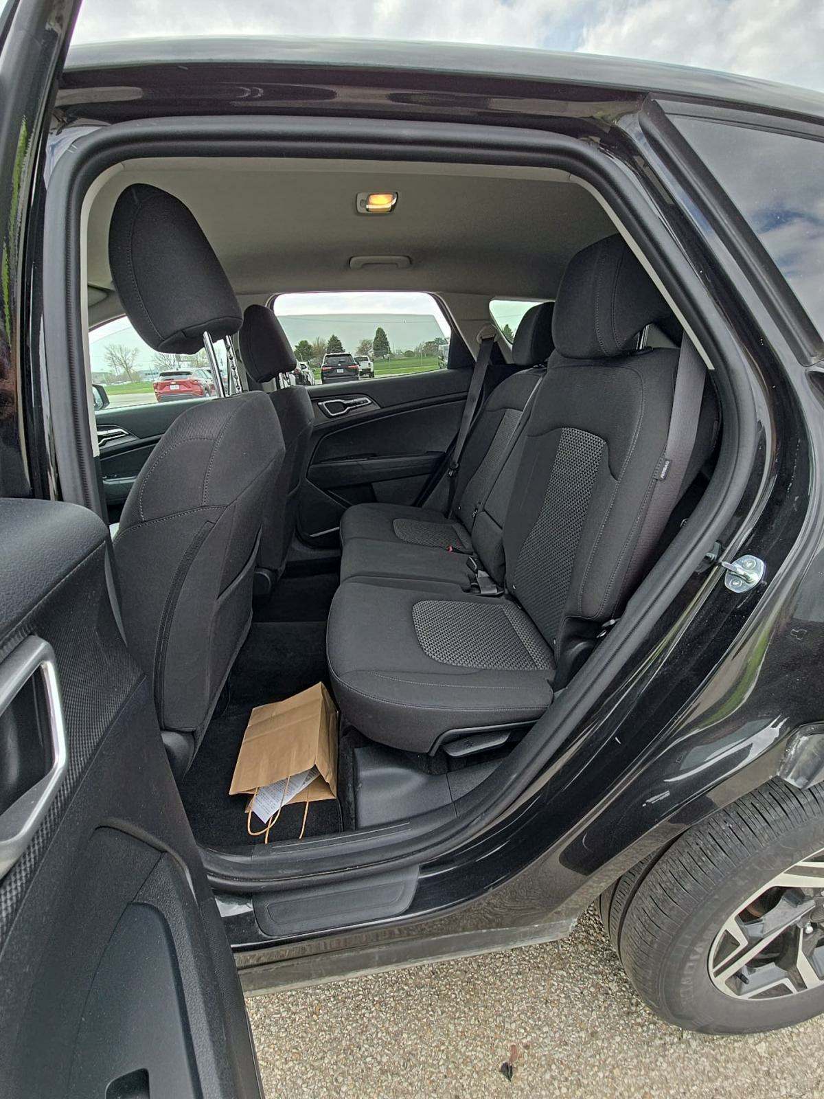 2024 Kia Sportage LX AWD