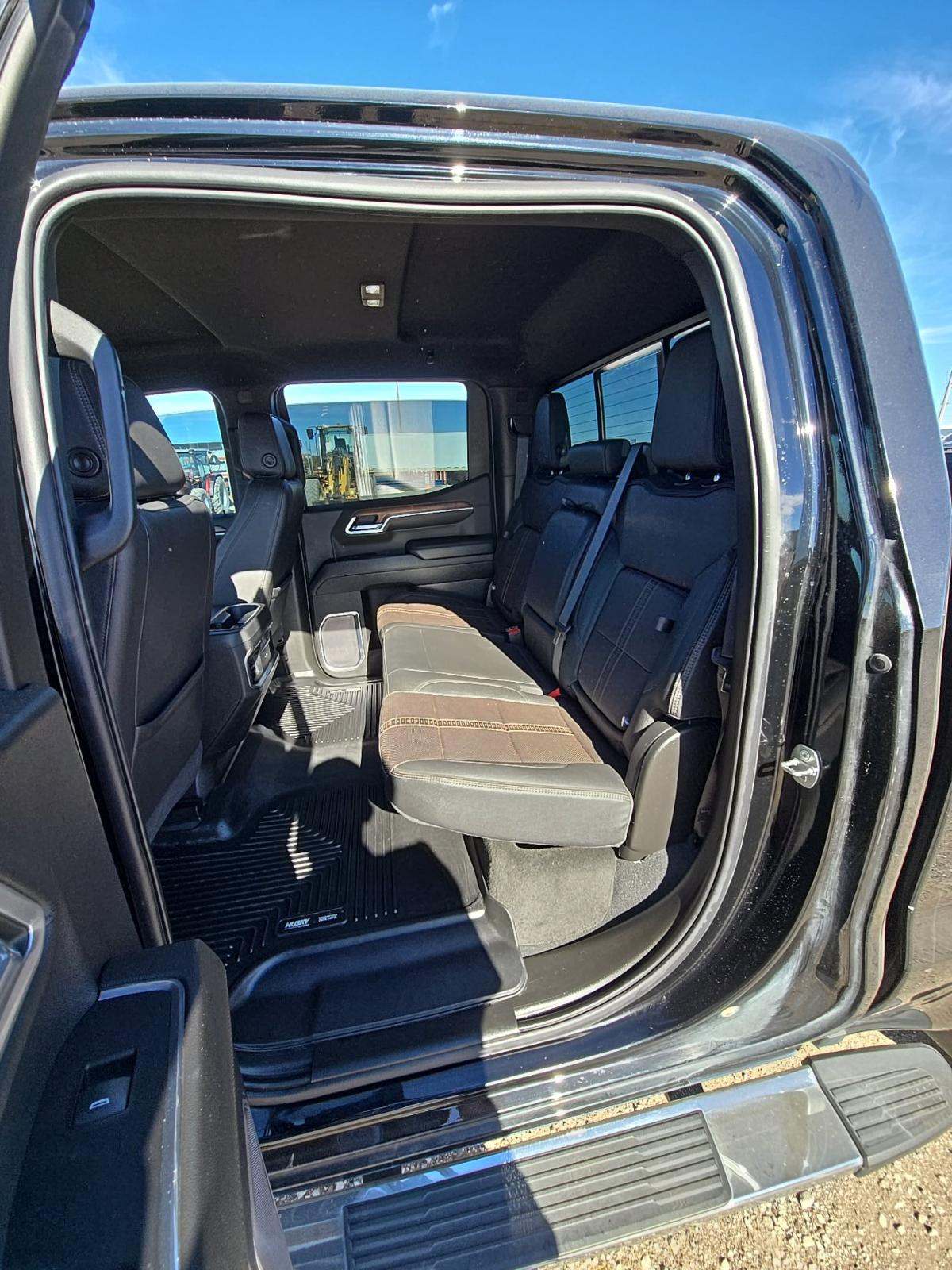 2022 Chevrolet Silverado 1500 High Country AWD