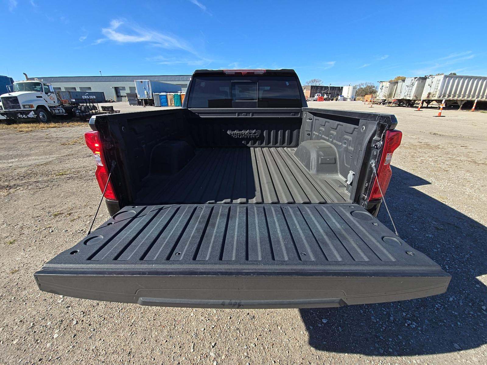2022 Chevrolet Silverado 1500 High Country AWD