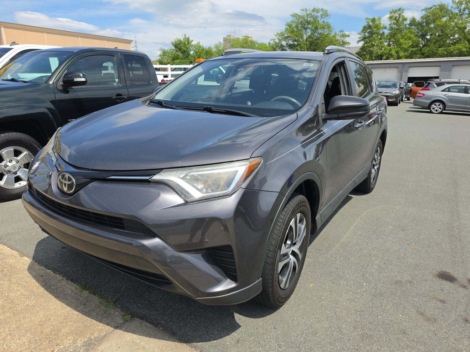 2017 Toyota RAV4 LE FWD
