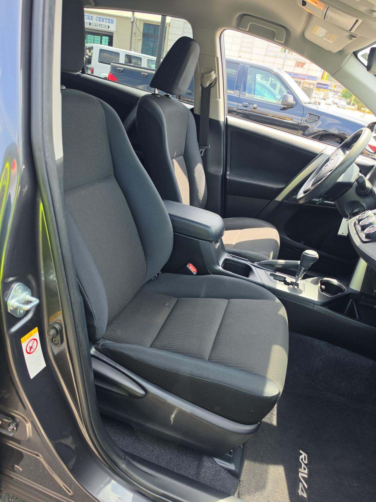 2017 Toyota RAV4 LE FWD