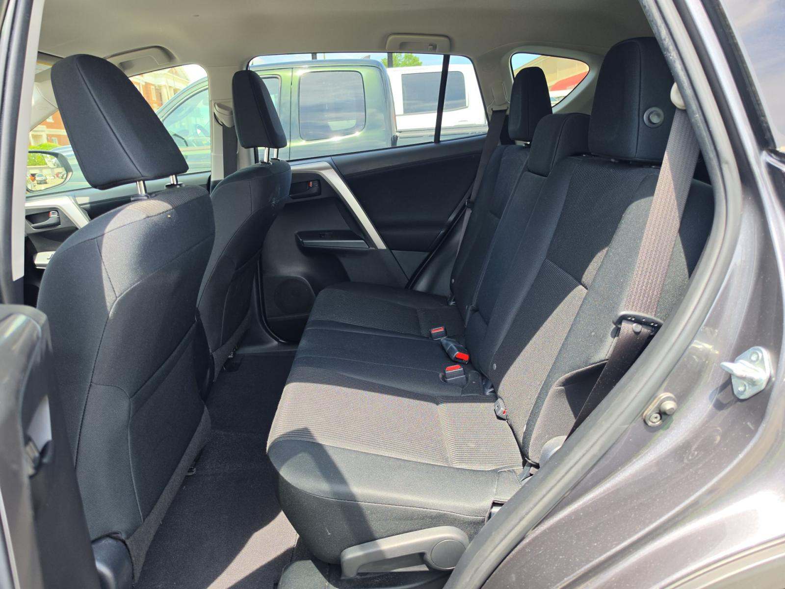 2017 Toyota RAV4 LE FWD