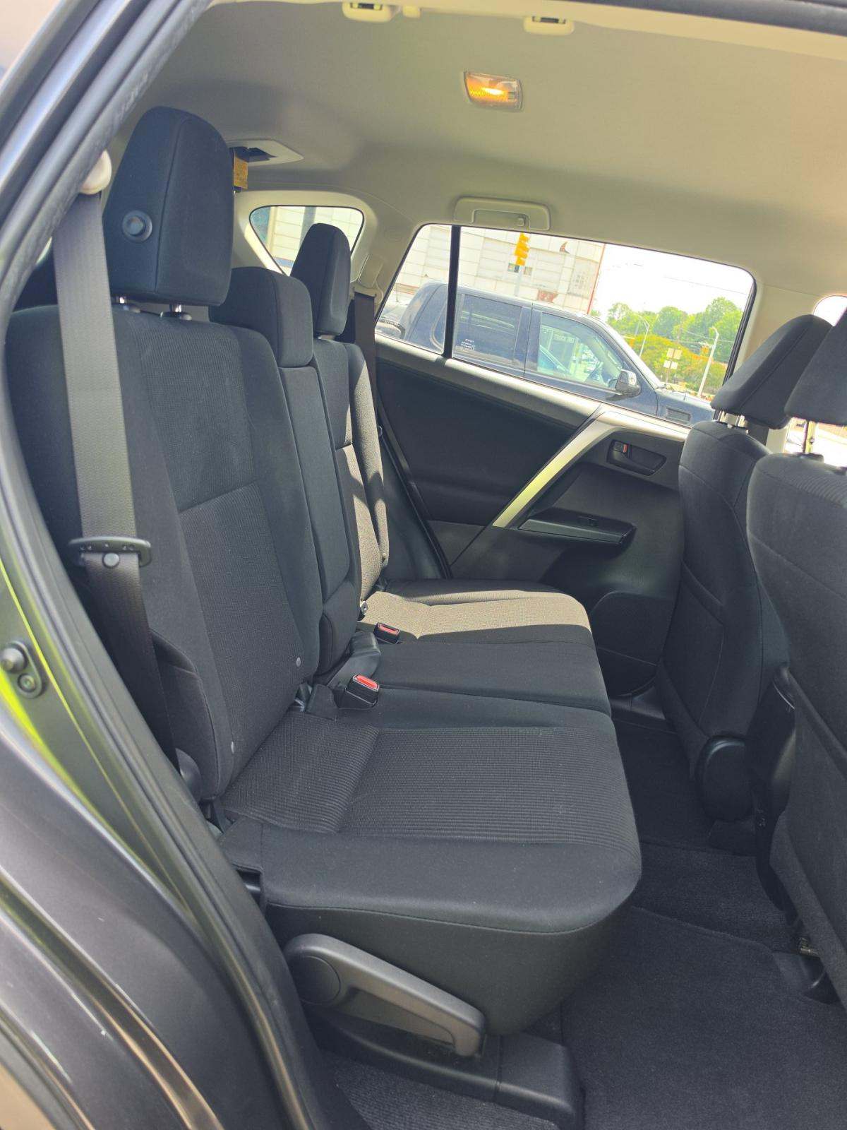2017 Toyota RAV4 LE FWD