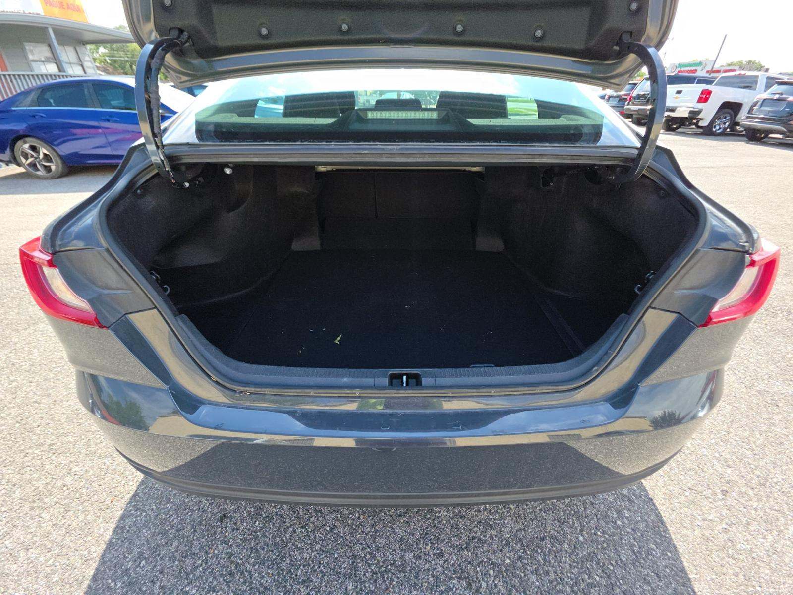 TOYOTA CAMRY - 10