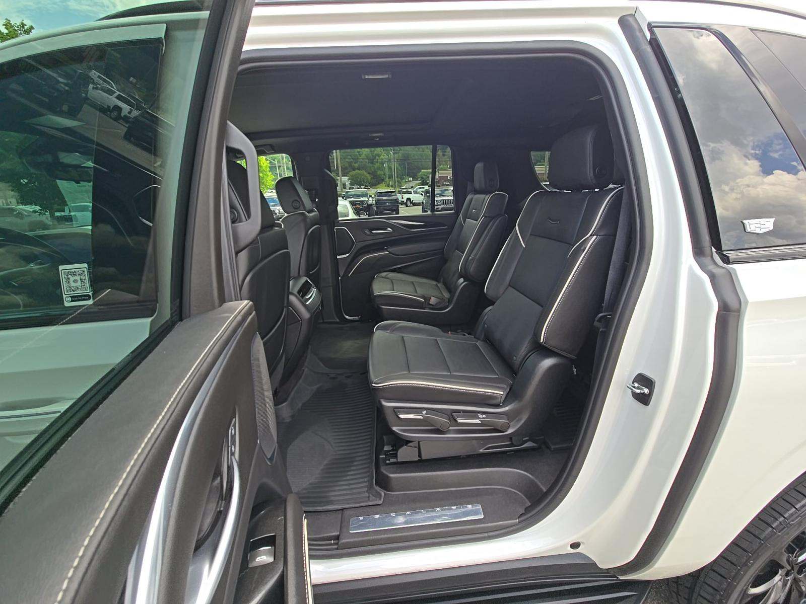 2023 Cadillac Escalade ESV Sport AWD