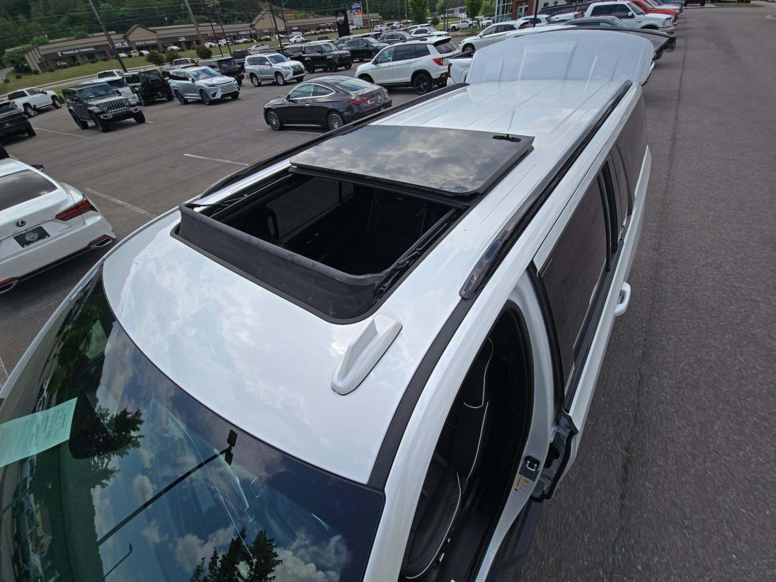 2023 Cadillac Escalade ESV Sport AWD