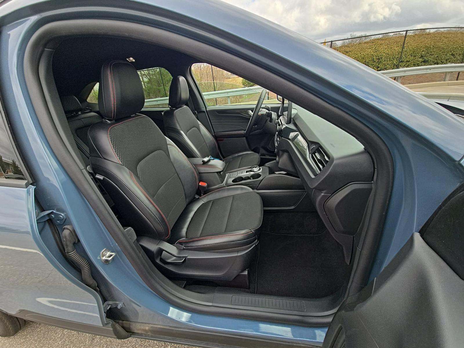 2025 Ford Escape ST-Line FWD