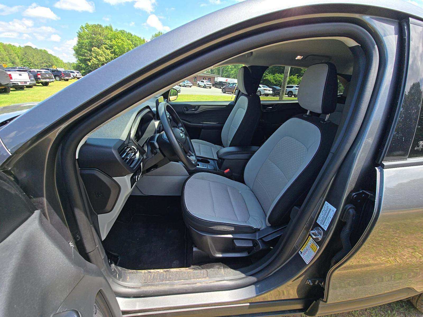 FORD ESCAPE - 2
