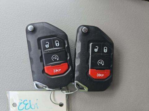 JEEP 4XE SAHARA HIGH ALTITUDE - 4