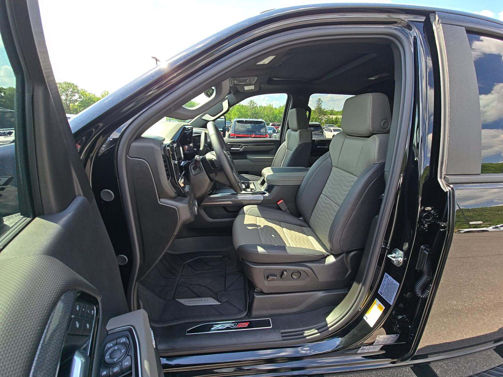 CHEVROLET SILVERADO - 2