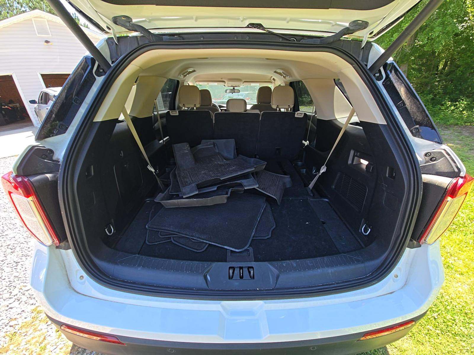 FORD EXPLORER - 10