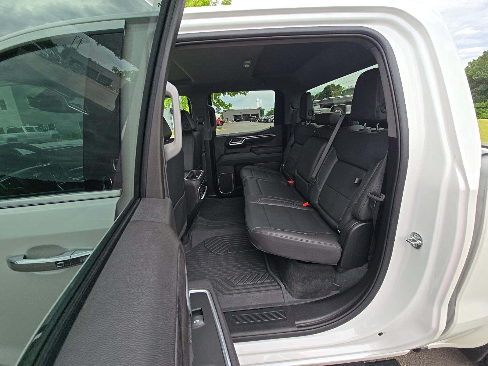 2025 Chevrolet Silverado 1500 LTZ AWD