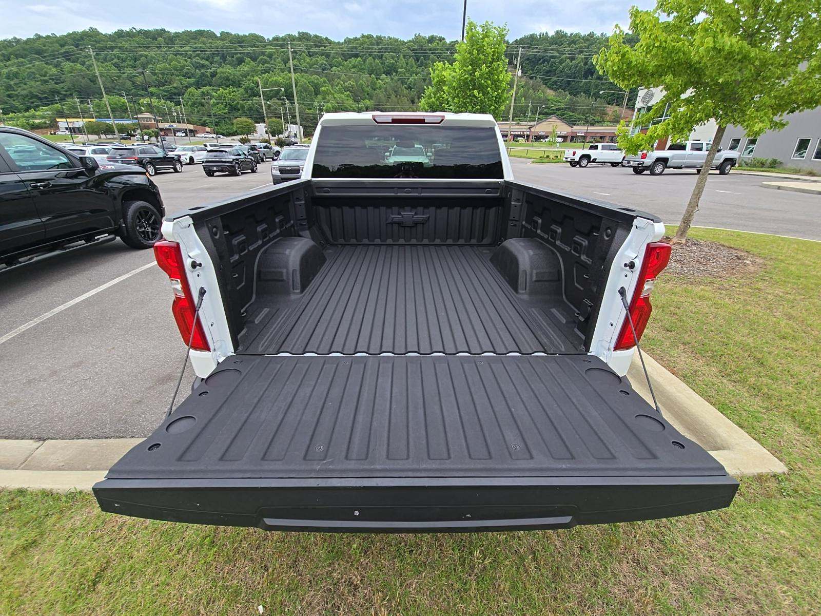 2025 Chevrolet Silverado 1500 LTZ AWD