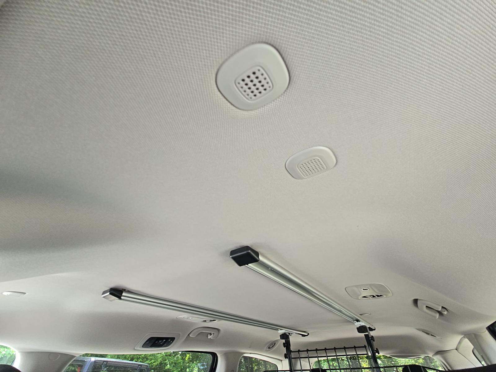 CHRYSLER VOYAGER - 7