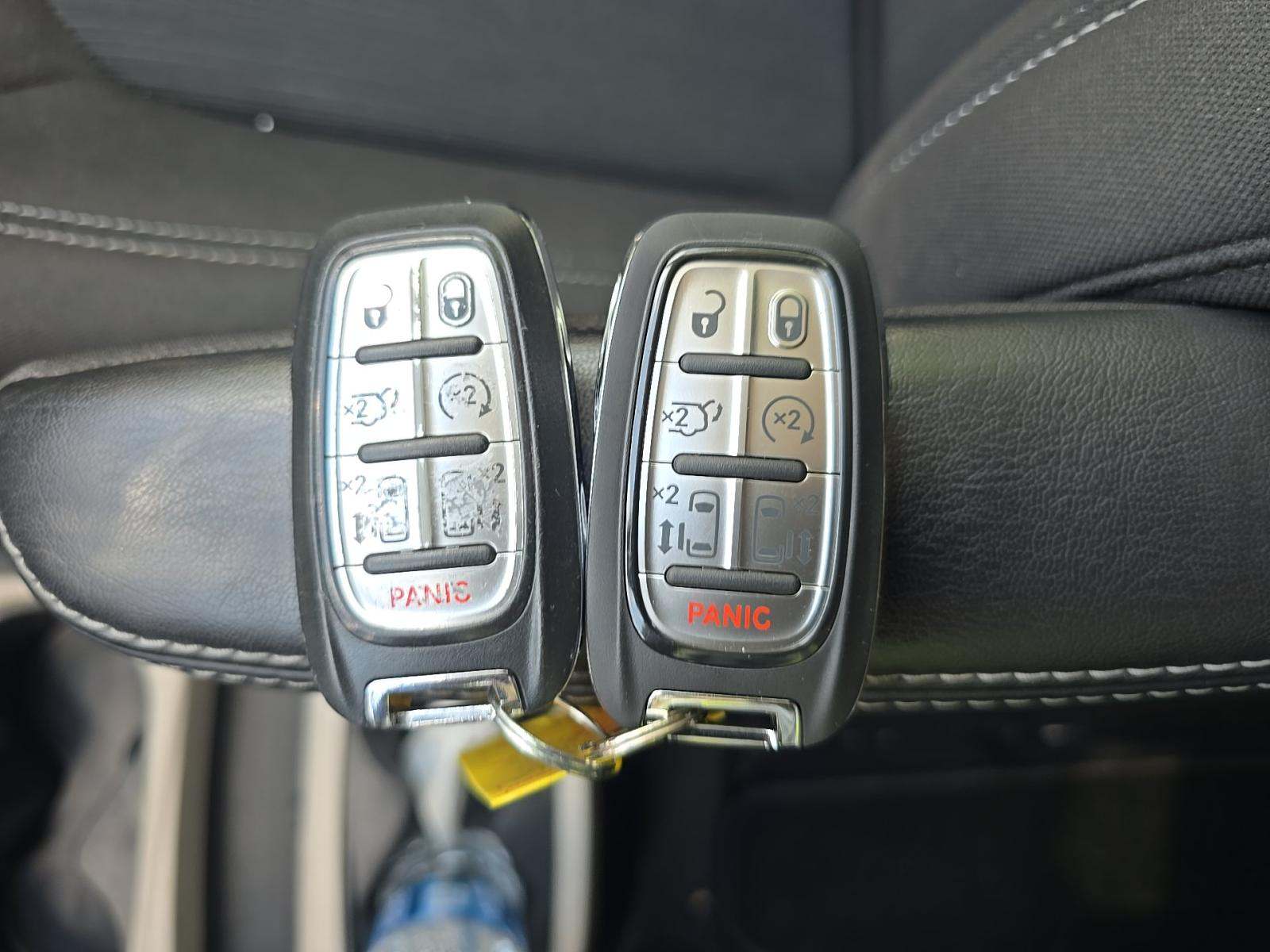CHRYSLER VOYAGER - 4