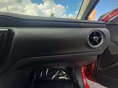 2018 Toyota Corolla SE FWD