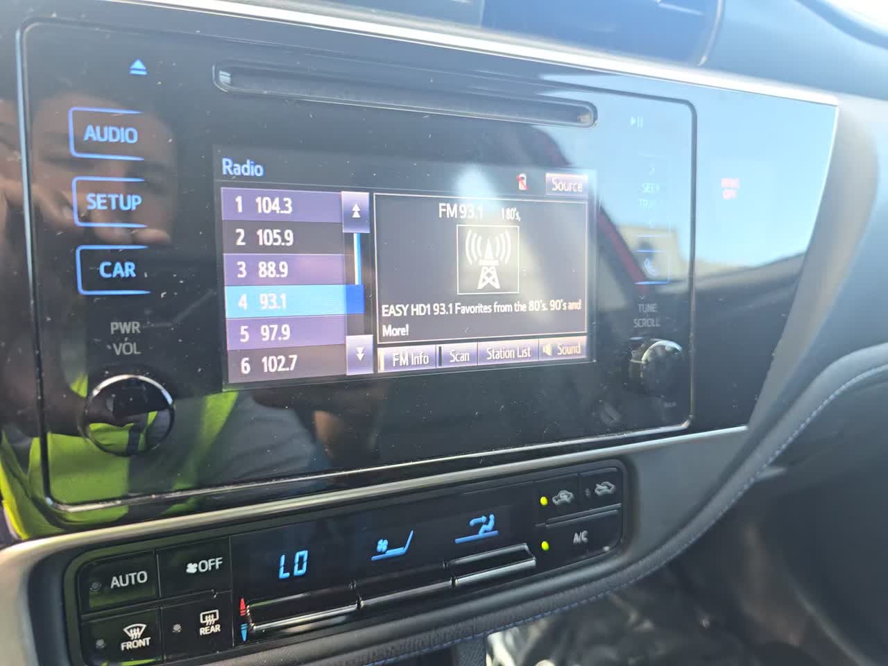 2018 Toyota Corolla SE FWD