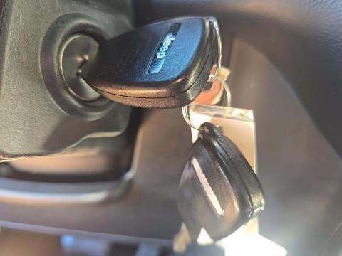 JEEP UNLIMITED SAHARA - 8