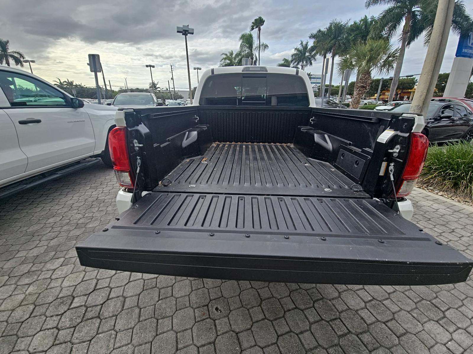 2023 Toyota Tacoma SR5 RWD