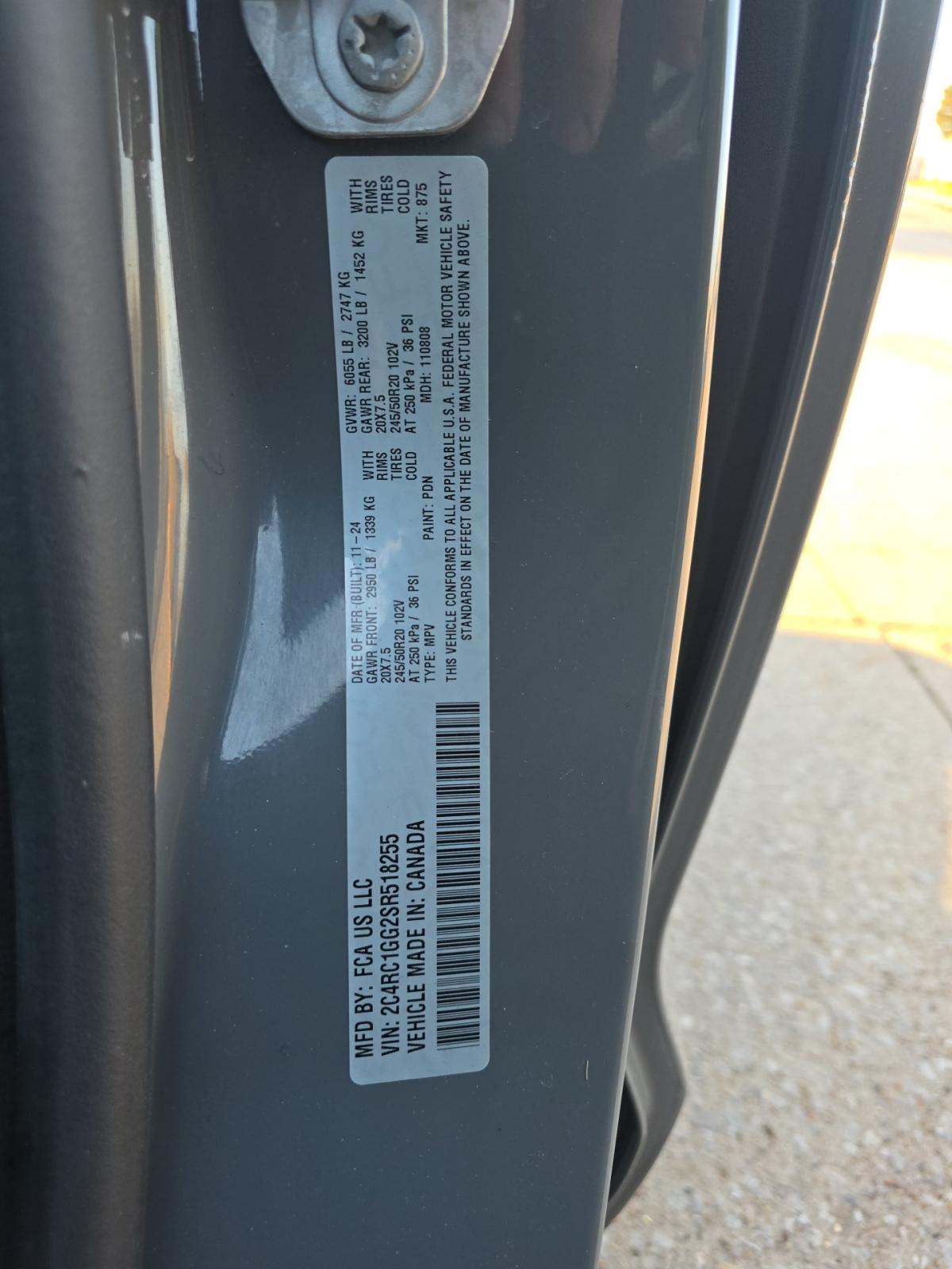 2025 Chrysler Pacifica Limited FWD