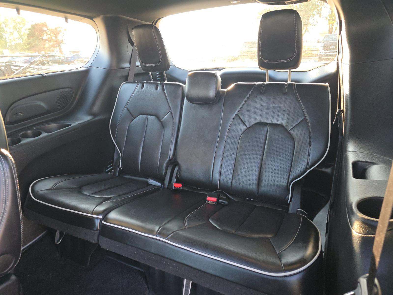 2025 Chrysler Pacifica Limited FWD