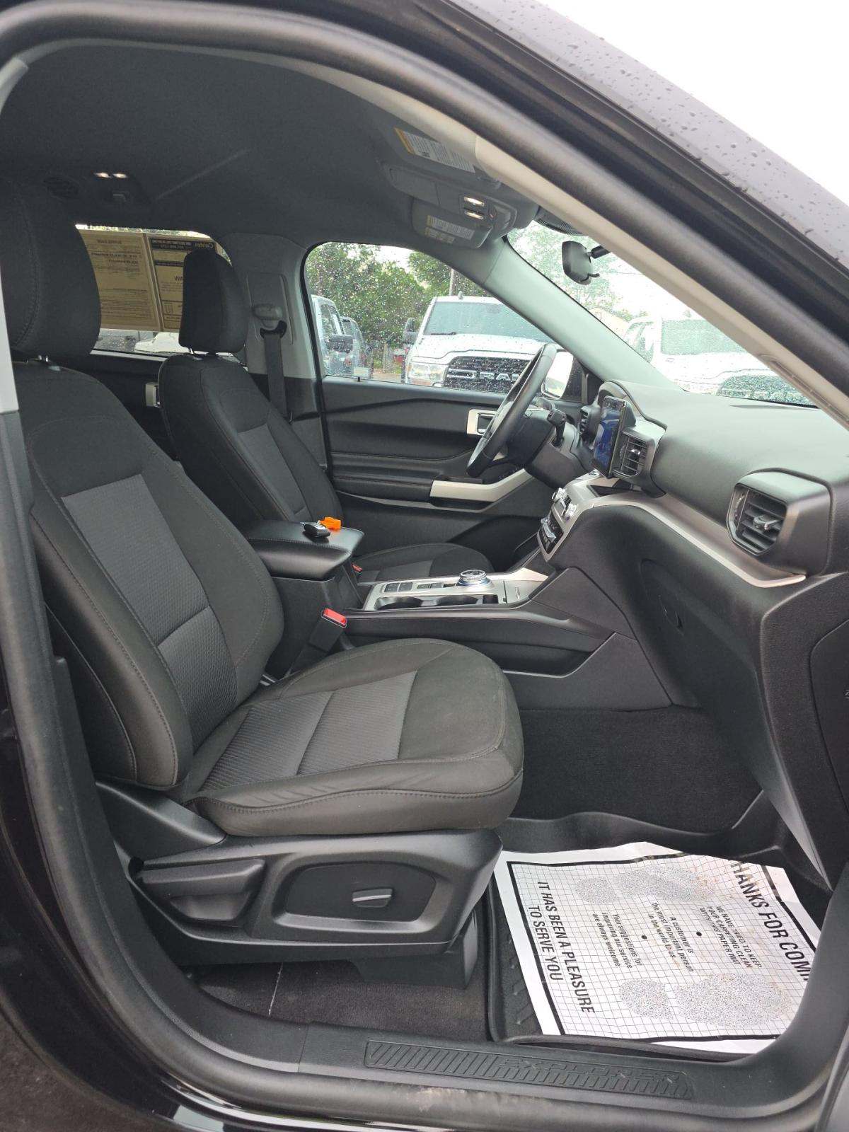 2023 Ford Explorer XLT RWD