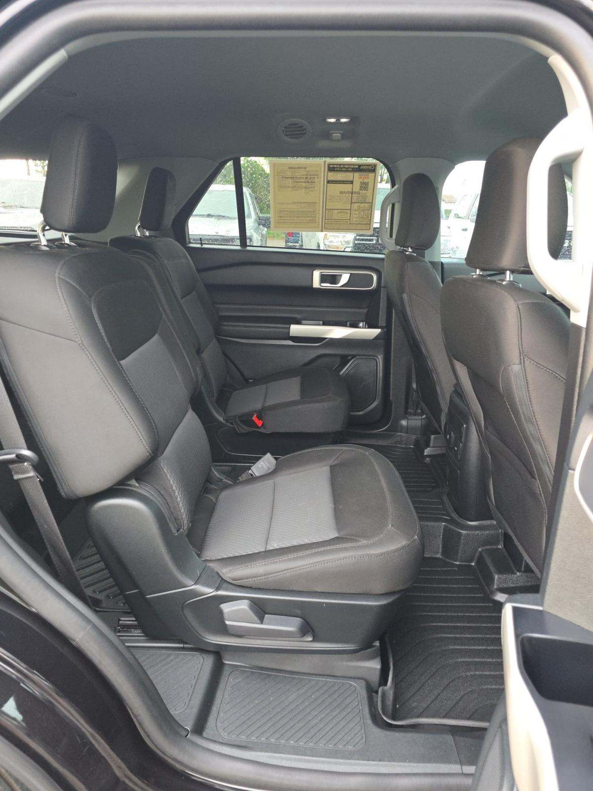 2023 Ford Explorer XLT RWD