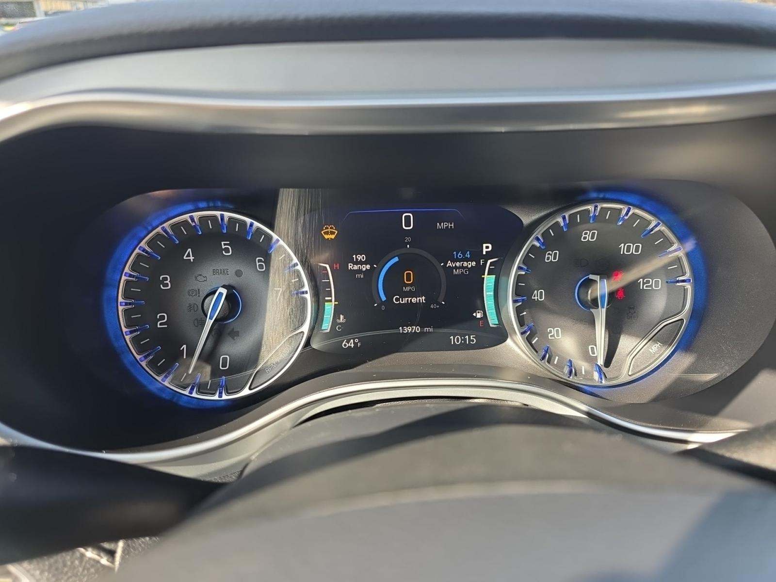 2025 Chrysler Pacifica Limited FWD