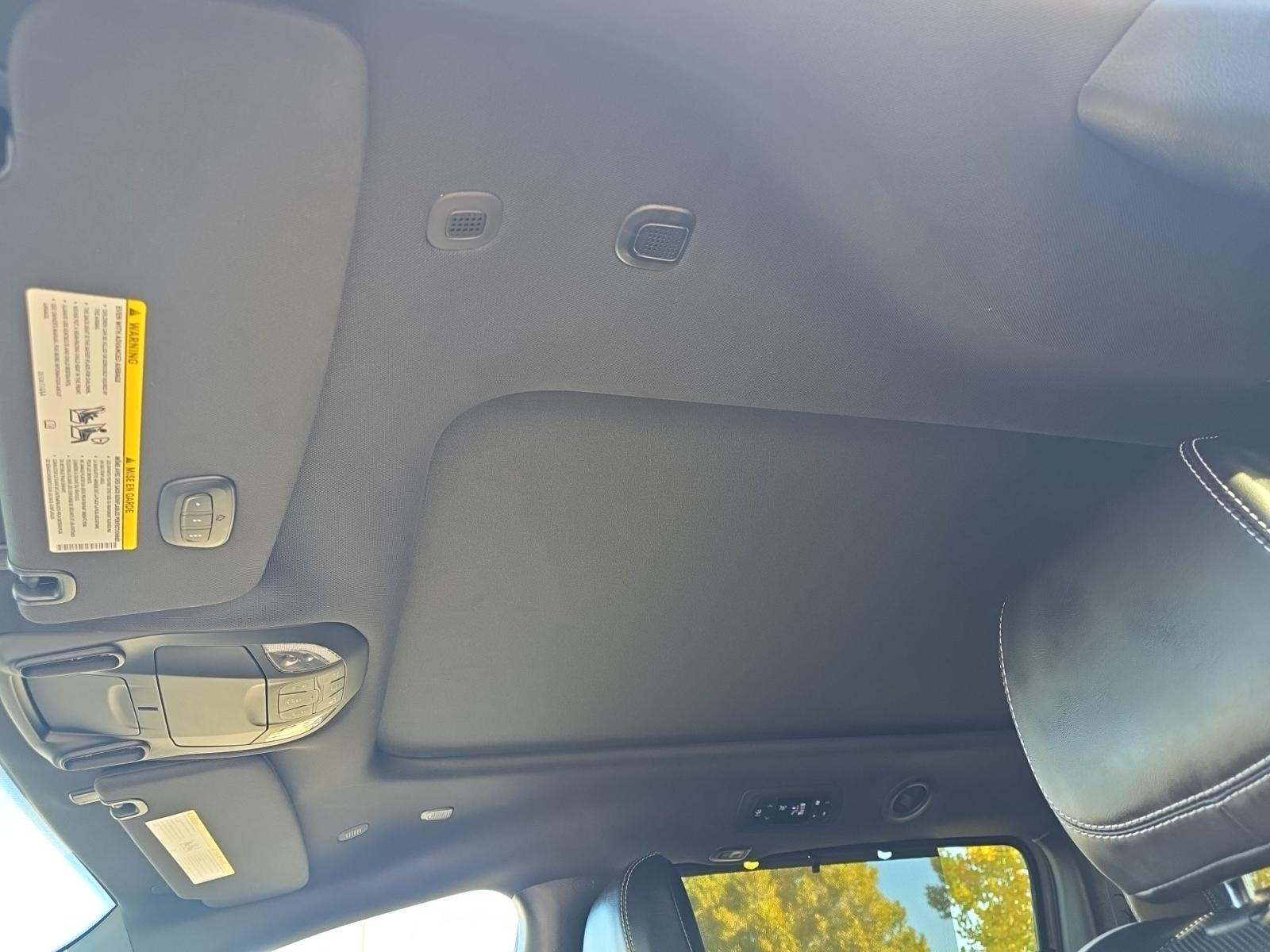 2025 Chrysler Pacifica Limited FWD