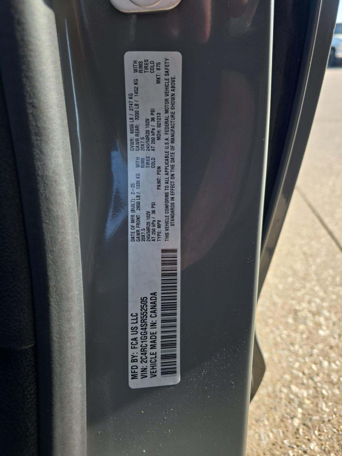 2025 Chrysler Pacifica Limited FWD