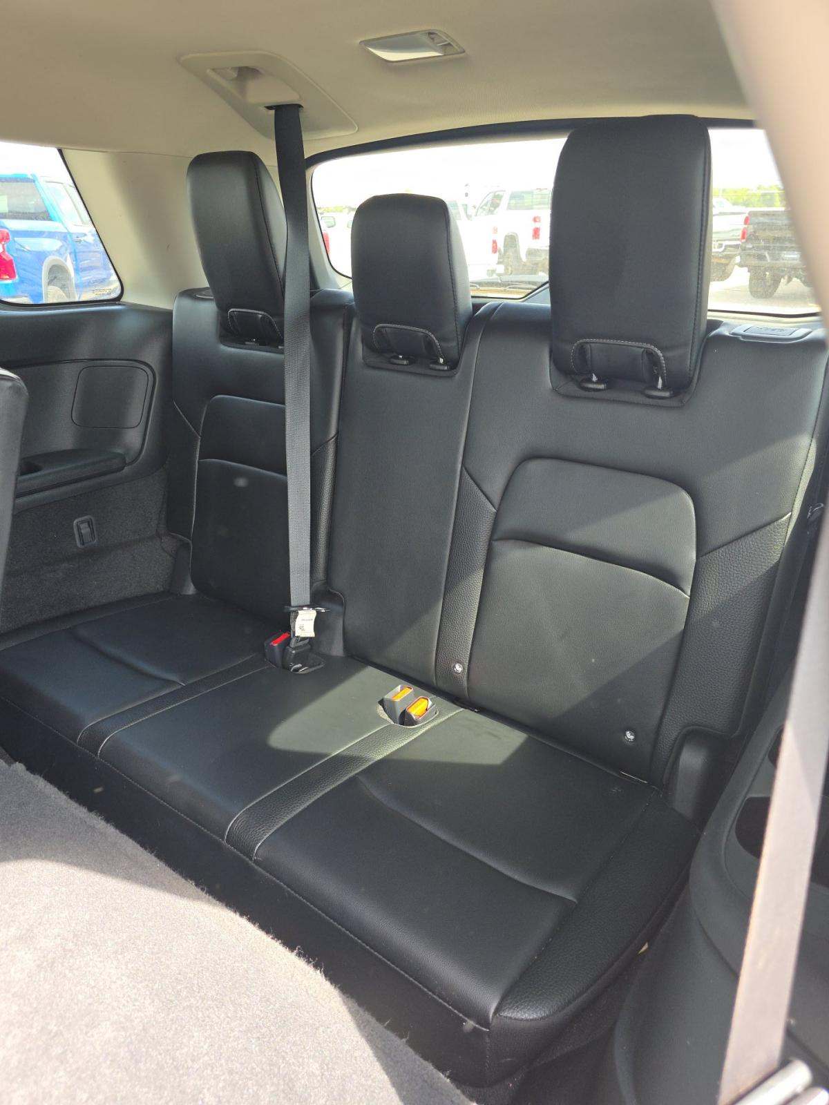 2023 Nissan Pathfinder SL AWD