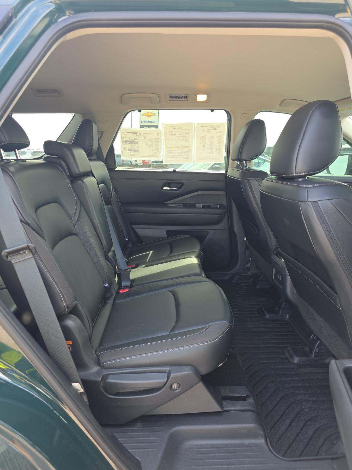 2023 Nissan Pathfinder SL AWD