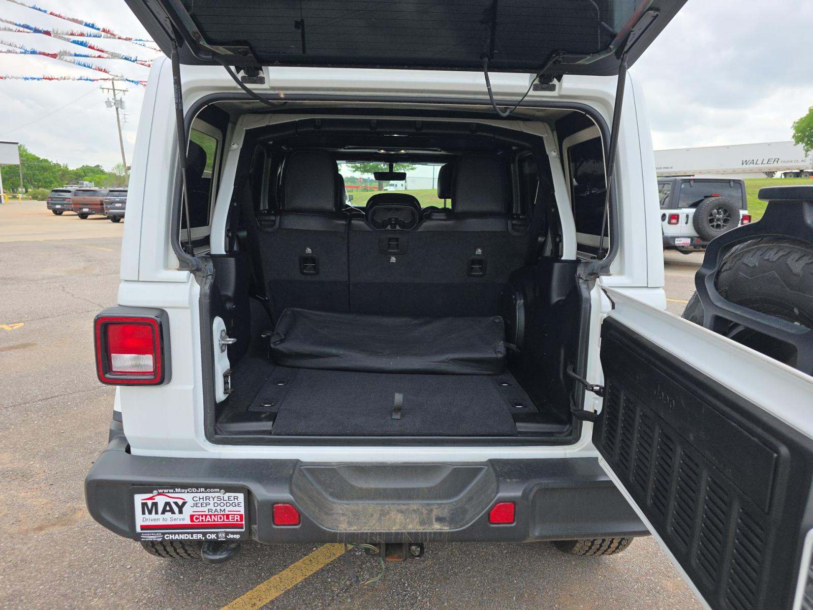 JEEP UNLIMITED SAHARA ALTITUDE EDITION - 10