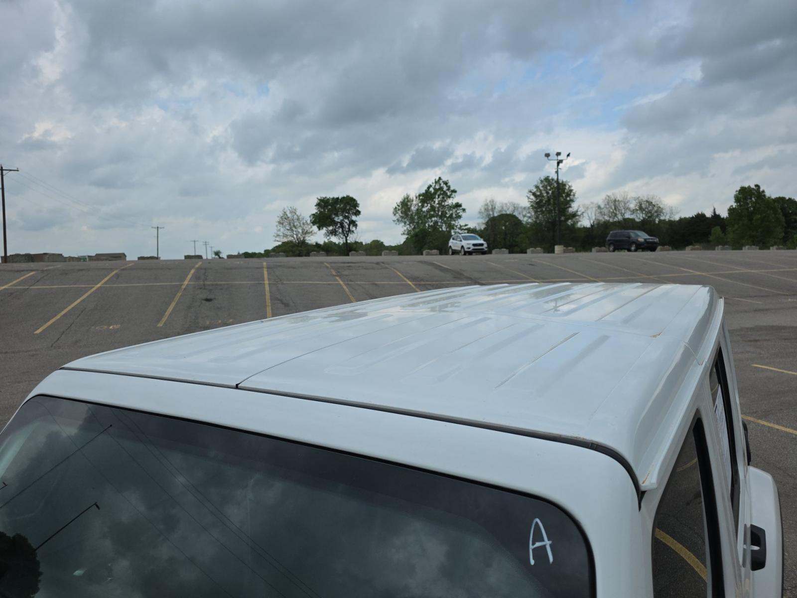 JEEP UNLIMITED SAHARA ALTITUDE EDITION - 8