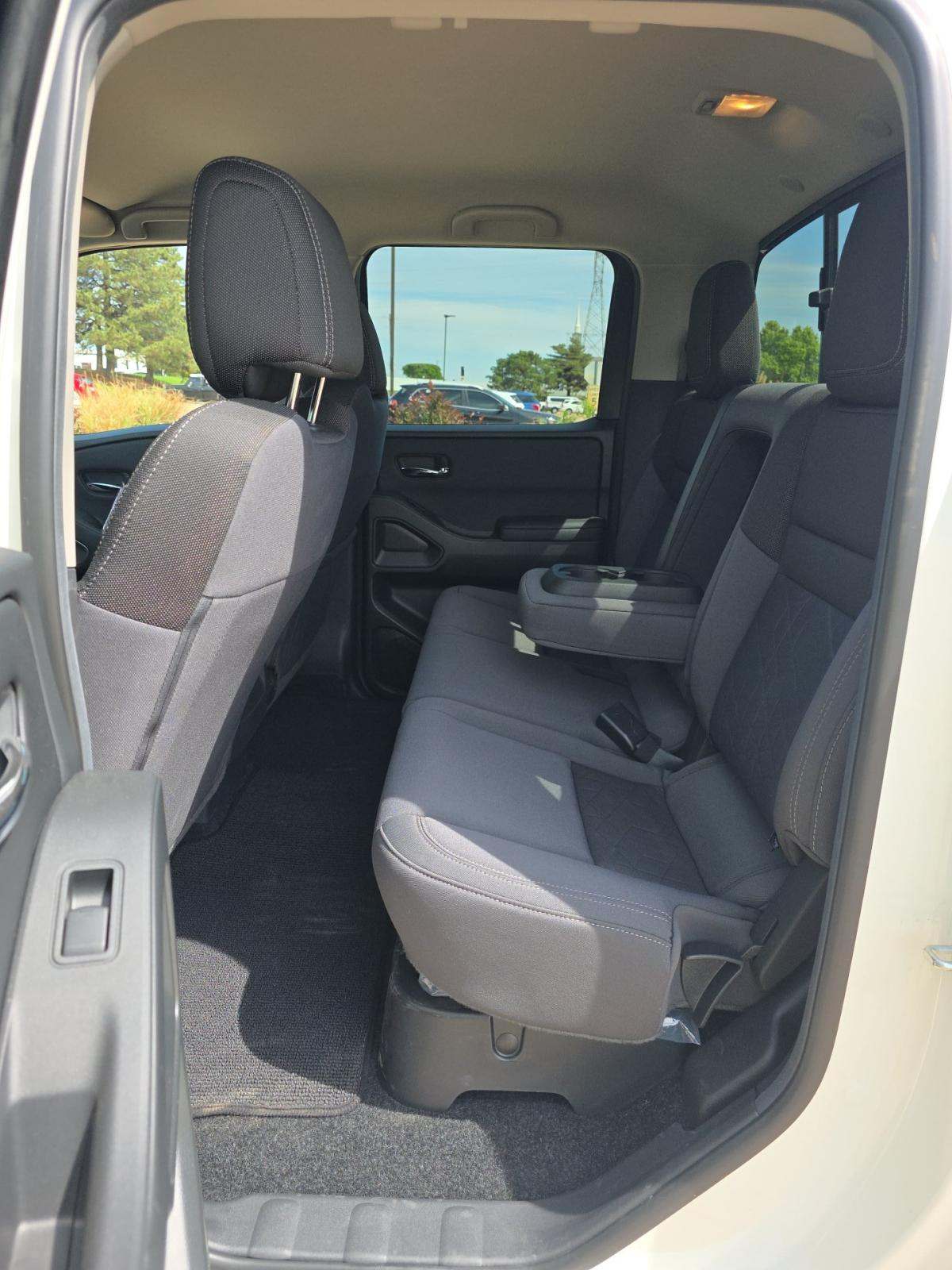 NISSAN FRONTIER - 9
